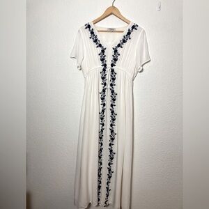 Polagram maxi dress Medium white navy blue floral embroidery cap sleeve rayon
